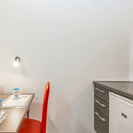 Black & White, Cherry & Blue Apartment Rijeka