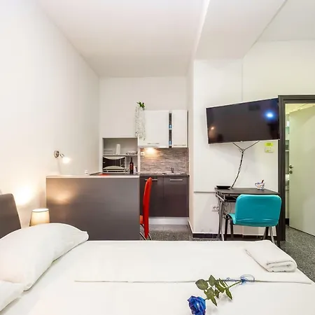 Apartamento Black & White, Cherry & Blue *