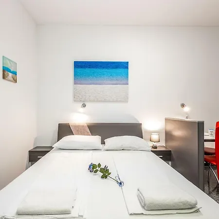 Apartamento Black & White, Cherry & Blue Rijeka
